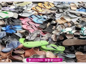 Hukum Mengambil Sandal yang Diketemukan di Masjid