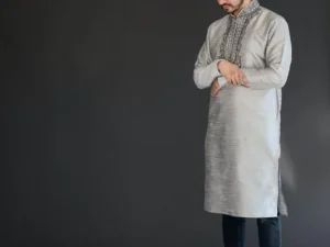 Mengerjakan Shalat Sunat dengan Berkewajiban Mengqadha Sholat Fardhu