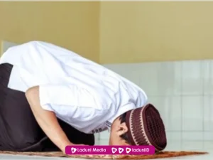 Hukum Menjamak dan Mengqashar Shalat Ketika Tidak Dalam Perjalanan