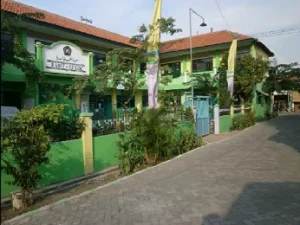 Pesantren Darut Ta'lim Surabaya