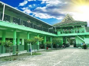 MTs Ma'arif Puter Lamongan