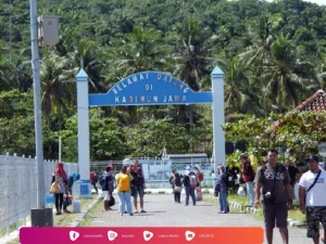 Ziarah di Makam Sunan Nyamplungan, Pendakwah Islam di Pulau Karimunjawa