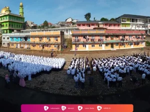 Pesantren Azzainiyyah Nagrog Sukabumi