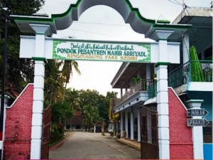 Pesantren Mahir Arriyadl Kediri