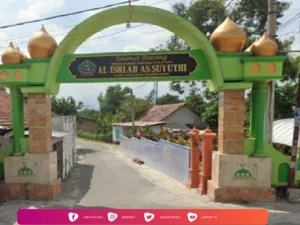 Pesantren Al-Ishlah Assyuyuthi Dlopo Kediri
