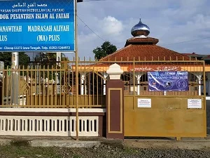Madrasah Aliyah Al Fatah Maos Cilacap