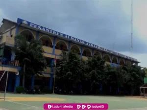 Pesantren Almanar Azhari Depok