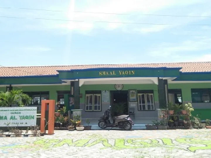 SMA Al Yaqin Rembang