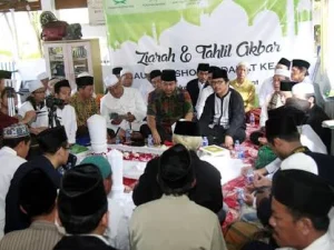 Haul KH Shaleh Darat ke-118 Dipenuhi Jamaah Ziarah dan Tahlil