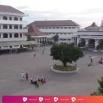 Pesantren Assalafi Al Fithrah Surabaya