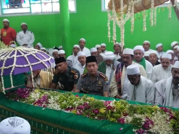 Sekelumit Oleh-Oleh dari Haul Habib Shaleh Tanggul ke-42