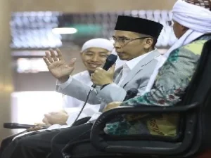 DR. TGB M. Zainul Majdi : Walaupun Berbeda Pandangan tetap Harus Saling Menghormati