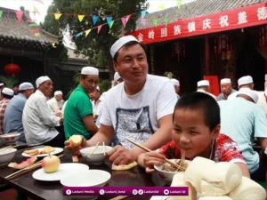 Inspirasi Memadukan Nilai Universal dan Lokal Islam