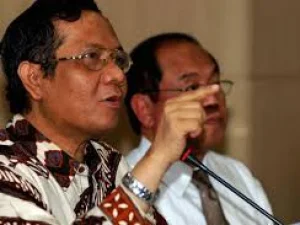 Pernah Gabung Amin Rais, Kiai NU Jawa Timur Enggan Dukung Mahfud MD Jadi Cawapres
