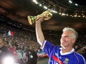 Deschamps Berpeluang Samai Rekor Beckenbeuer dan Mario Zagallo