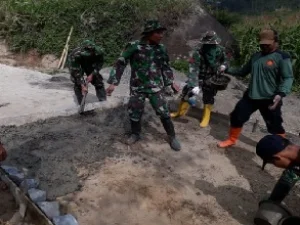 Banser dan TNI Membangun untuk Bangsa