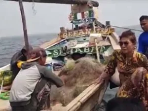 Menteri Susi Perintahkan Baca Shalawat kepada Nelayan Sebelum Jaring Ikan