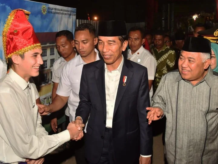 Jokowi Resmikan Beberapa Fasilitas Pondok Modern Internasional Dea Malela NTB