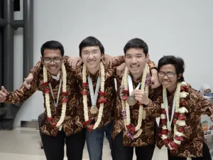 Pelajar Indonesia Kembali Ukir Prestasi Internasional Bidang Kimia dan Fisika