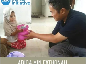 Anak Usia 3 Tahun Serahkan Celengannya untuk Berqurban