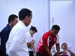 Atlet Bulutangkis Anthoni Sinisuka Ginting Dijenguk Presiden Joko Widodo