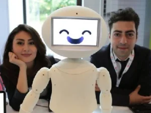 Robot QTrobot Pengganti Terapis Anak Autis