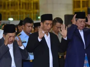 Imam Lupa Takbir Sunat Shalat 'Ied dan Mengulanginya, Batalkah Shalatnya?