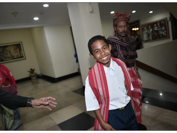 Mendikbud Apresiasi Positif Terhadap Aksi Nekat Joni Panjat Tiang Bendera