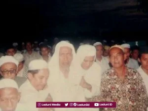 Tahun 1980-an M: Kisah Ulama Nusantara Penakluk Bandara