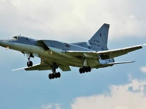 Rusia Operasikan Pesawat Nuklir Penghancur Kapal Induk