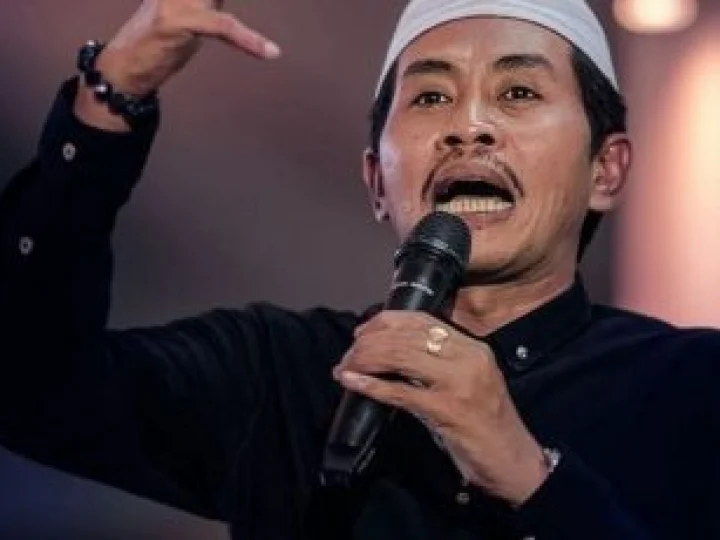 KH Anwar Zahid : Jangan Mudah Mengkafirkan Orang Lain
