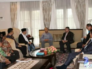 Mahathir Mohamad dan Kyai Ma'ruf Bertemu, Saling Mendoakan  untuk Keduanya