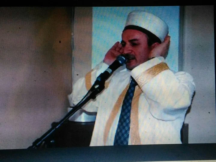 Fiqh Kuburan #4: Azan di Kuburan Lebih Baik Diikuti Kebiasaan Masyarakat Setempat