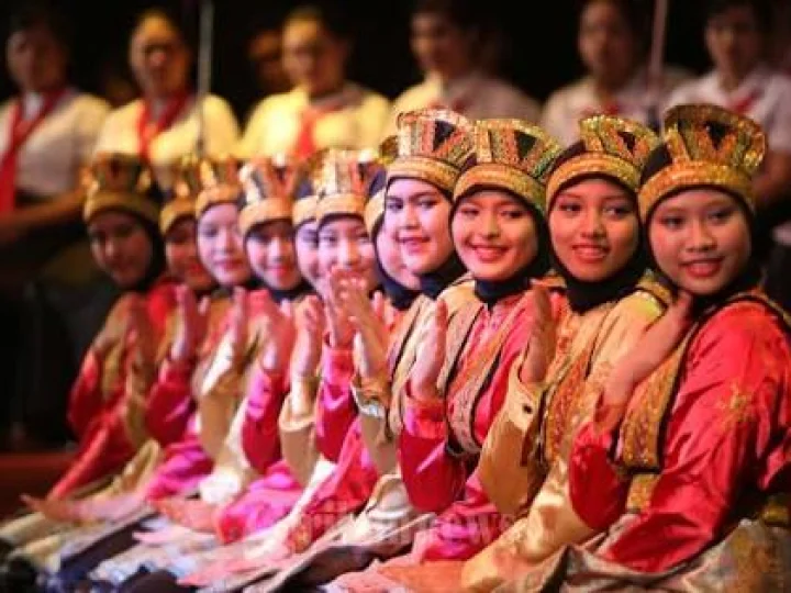 Fiqh Kuburan #7: Hukum Menginjak Kuburan