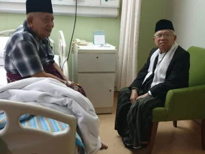 Lelah dan Sakit pun Hilang Kala Sahabat Lama Saling Bertemu