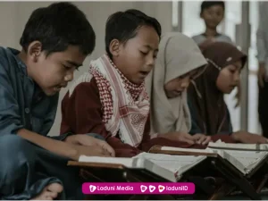 Hukum Menuntut Ilmu Dalam Islam