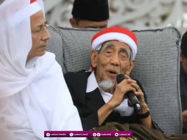 Kata Mbah Moen, Membela Tanah Air adalah Fardlu ‘Ain!