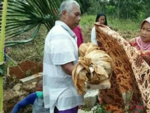 Dikenal Baik, Jenazah Tiga Orang Ini Masih Utuh dan Tidak Busuk