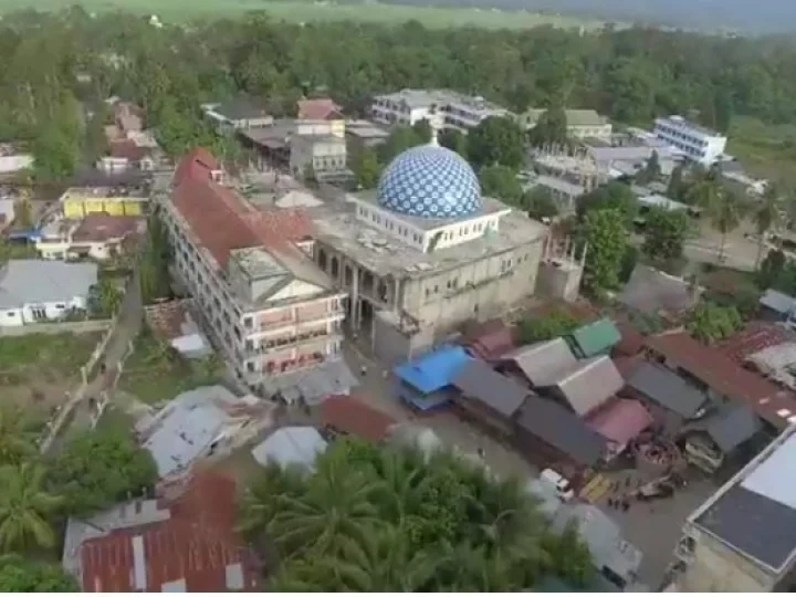 Mengintip Taman Surga Dunia