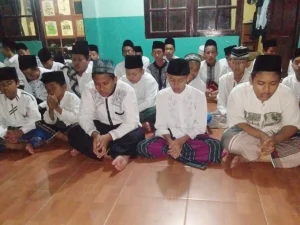 Mencegah Terpengaruh Ideologi Membahayakan, Santri Tambakberas Dibekali Amalan Aswaja