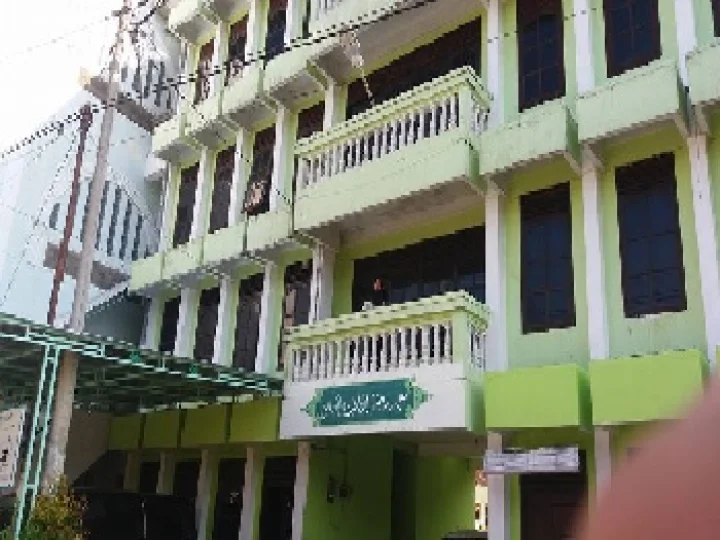 Pesantren Raudlatut Tholibin Rembang