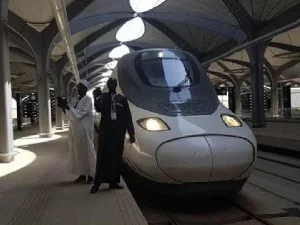 Raja Salman Resmikan Kereta Cepat, Persingkat Jarak Tempuh Mekah - Madinah