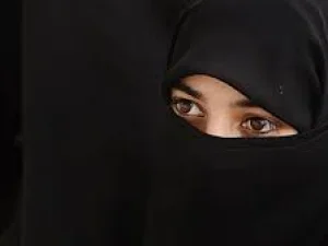 Sang Pelacur Tiba-Tiba Berubah Menjadi Ummi dan Banjir Sedekah #3