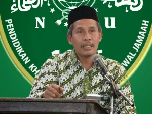 Kiai Marzuki Mustamar: Tidak Usah seperti NU