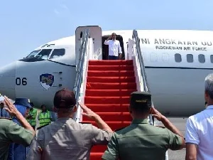Tanpa Lelah Jokowi Kembali Bertolak Ke Palu Meninjau Penanganan Korban Gempa dan Tusnami