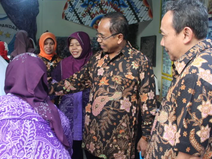 Memperingati Hari Batik Nasional, Bupati Bantul: Jangan Tinggalkan Pewarna Alami