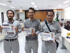 Ubah Limbah Plastik Jadi Bahan Bakar, Alumni UGM Proleh Penghargaan 