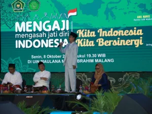 Zawawi Imron Bacakan Puisi Bertajuk Astaghfirullah Indonesia