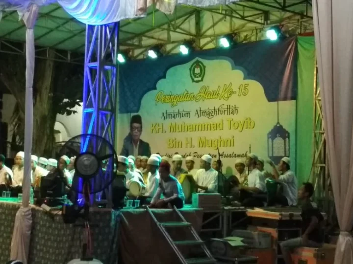 Ribuan Jamaah Larut di Haul Mbah Yai Thoyib