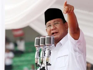 Prabowo Minta Tak Ada yang Kirim Karangan Bunga di Ulang Tahunnya